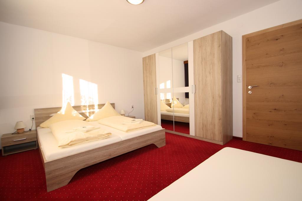 Appartement Haus Sonnenterrasse à Sankt Veit im Pongau Extérieur photo